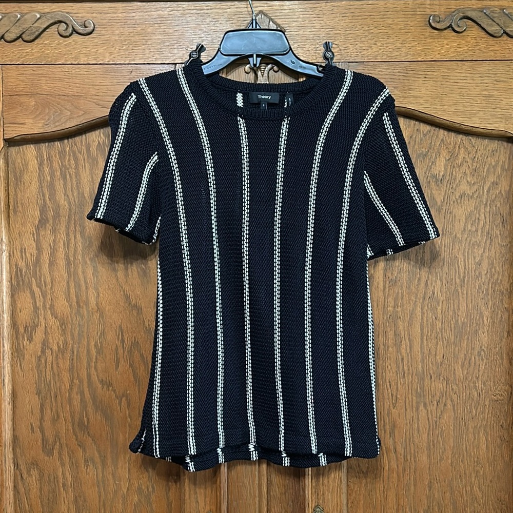 Theory Knitted Crew Neck